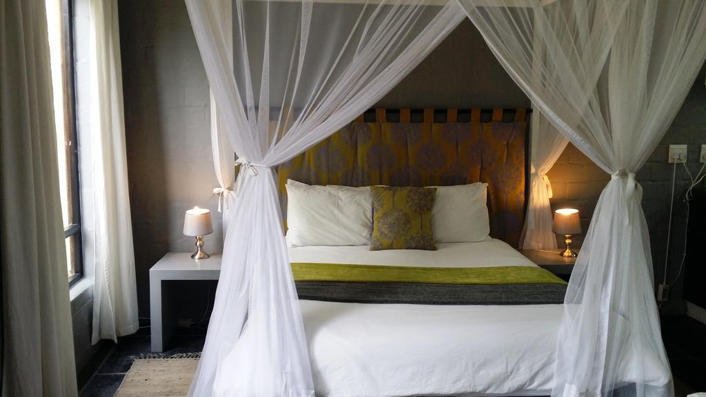 Hornbill House Self Catering Accommodation Hermanus Δωμάτιο φωτογραφία