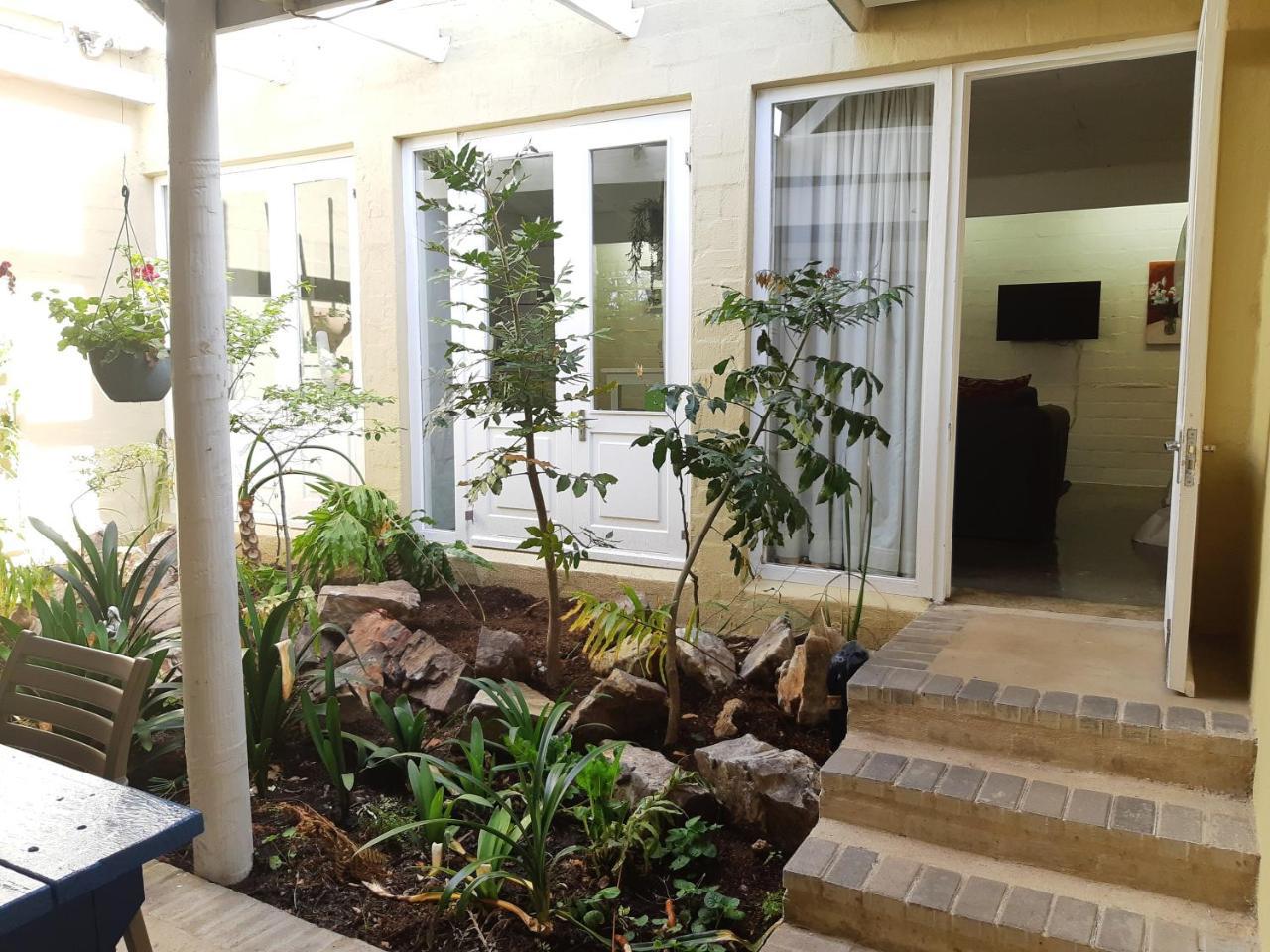 Hornbill House Self Catering Accommodation Hermanus Εξωτερικό φωτογραφία